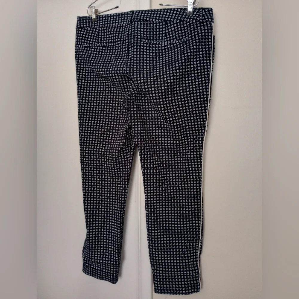 Patterned Pants - Picture 3 of 4
